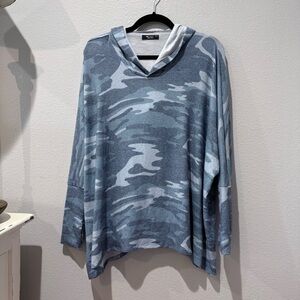 Michael Lauren Blue Camo Hooded Top XS/S – Soft Lightweight Fall Layer